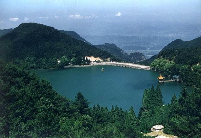 芦林湖